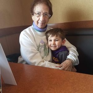 Meet your Posher, Naomi